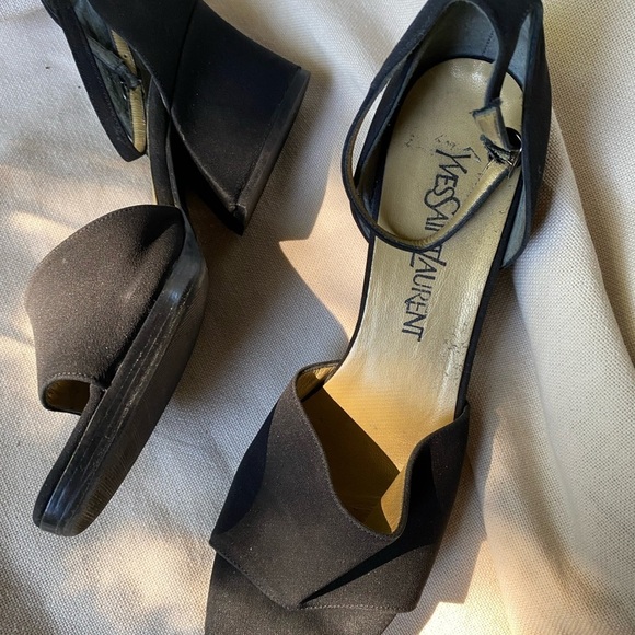 CERTIFIED Authentic Yves Saint Laurent black heels - Picture 6 of 10